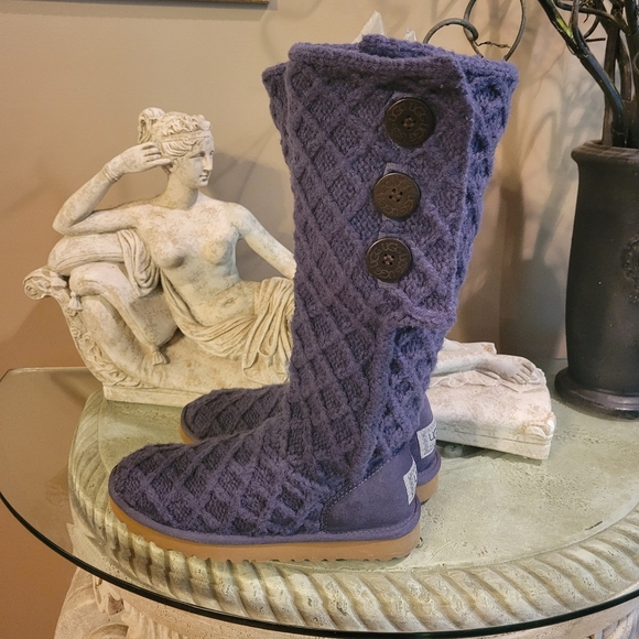 Ugg Lattice Tall Cardi Boot in Navy Blue. Size 7.  UGG S/N 3066.  # 346 - Picture 10 of 14